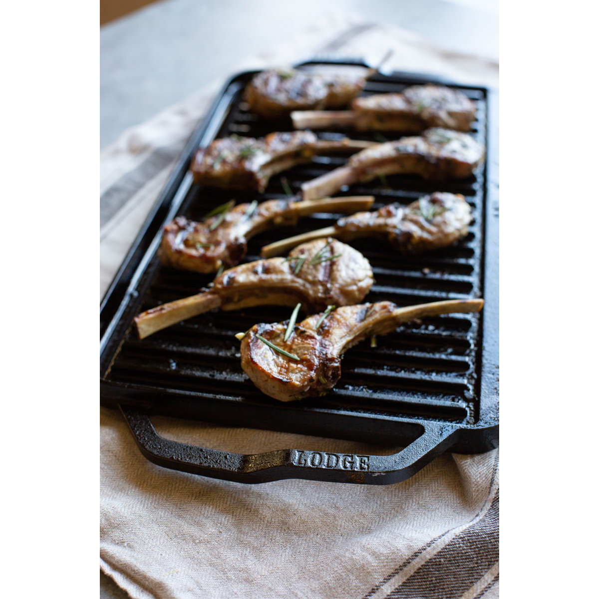 20" x 10" Chef Seasoned Cast Iron Reversible Grill/Griddle